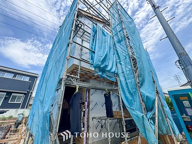 帰宅されるご家族や訪れる方を優しく迎え、安らぎに満ちた生活空間を予感させてくれます。