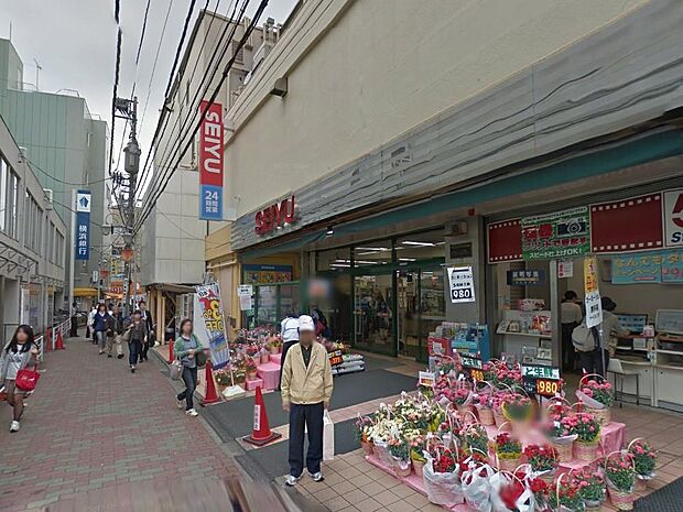 24時間営業が嬉しい。お手ごろ価格で品揃えも豊富。