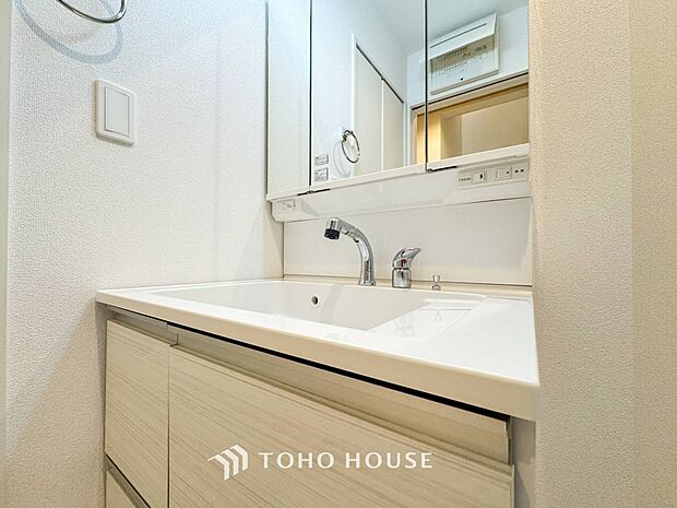 洗面台・洗面所ご家族の1日が始まり、1日の終わりを締めくくる洗面空間。