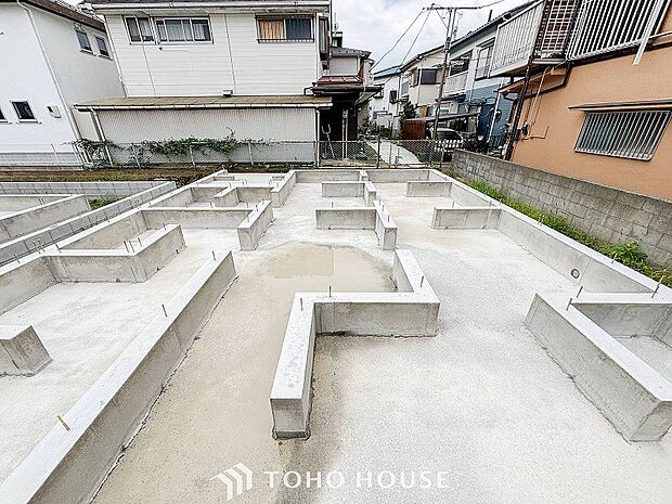 風を感じ青い空から太陽の恵みを感じる温もり溢れる佇まい。