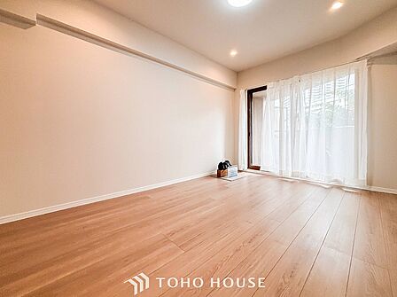 一日の疲れをいやしてくれる主寝室。自分時間を快適に過ごすプライベートルーム。