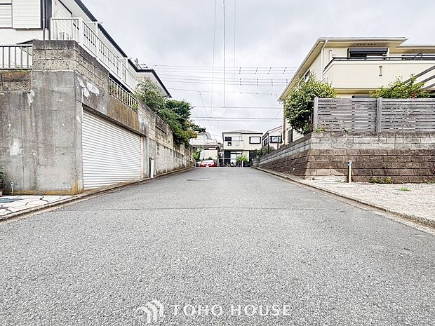 忙しく過ぎゆく日常を置き去るほど、ゆったりした時間が流れる住環境。