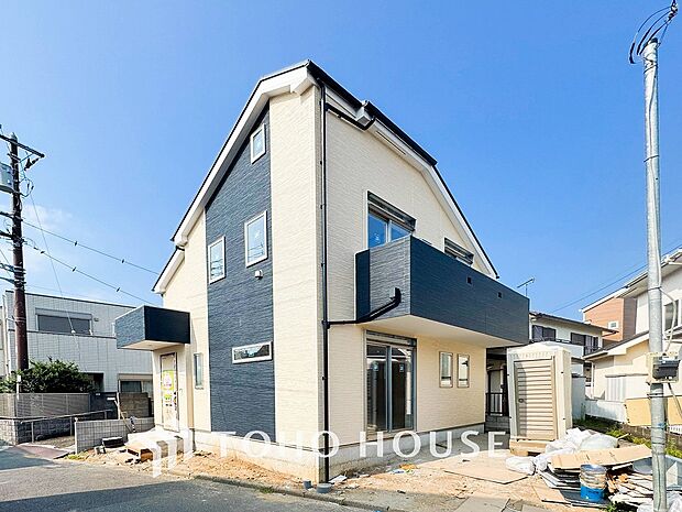 閑静な住宅街の陽当りに恵まれた土地で寛ぎに満ちた生活を。