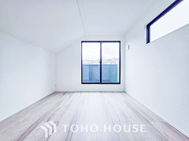環境の良い場所にセンス良く暮らしたい、こだわりの室内には至福のシーンが繰り広げられます。