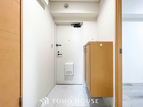 居住者の帰り、訪れる方を優しく迎えてくれる玄関です。