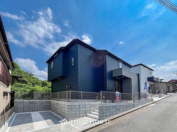 敷地内に駐車スペースがあると、日々の暮らしのをスムーズに運ぶ事が出来ます。