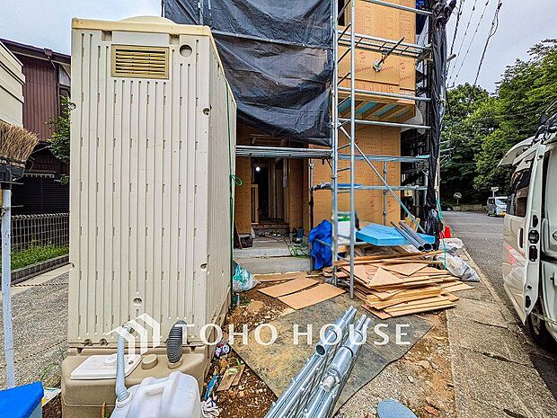 住まいの顔となる玄関は、落ち着きと華やぎの満ちた空間に。