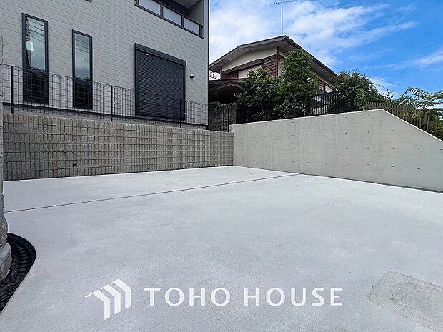 敷地内に駐車スペースがあると、日々の暮らしのをスムーズに運ぶ事が出来ます。