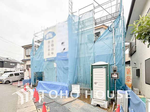爽やかな青空の下に贅沢なほどに降り注ぐ陽光、豊かな居住性と、クオリティが見事に調和した住空間。