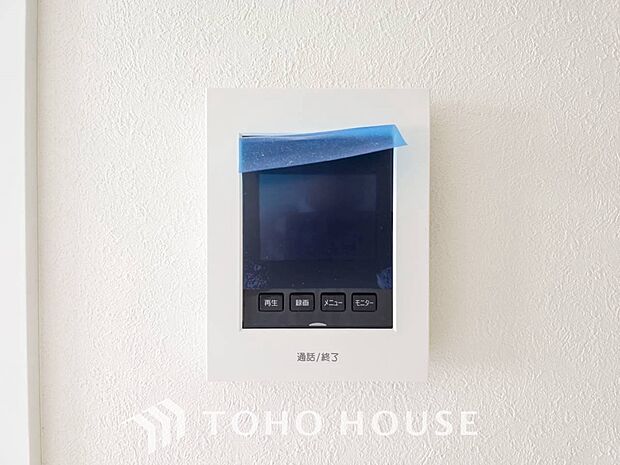 誰が来てもわかる様にモニター付きインターホンを設置。快適と安らぎを合わせた優しい設計。