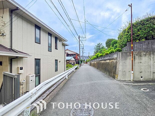 忙しく過ぎゆく日常を置き去るほど、ゆったりした時間が流れる住環境。