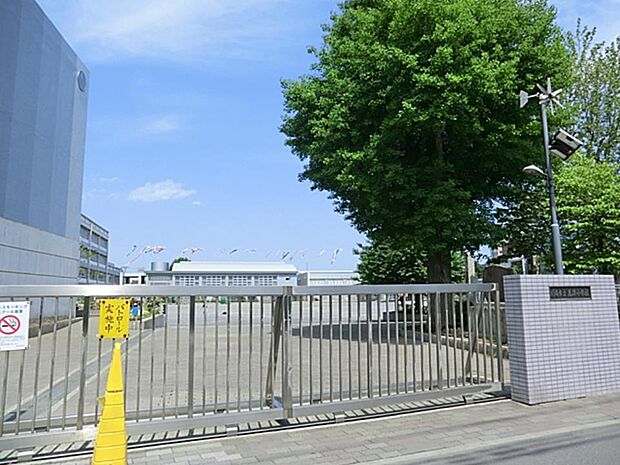 川崎市立高津小学校