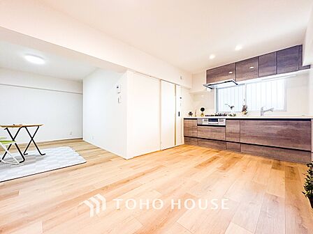 美味しいお料理も楽しいお喋りもキッチンを中心に広がります。