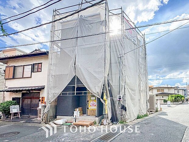 閑静な住宅街の一角、ひと時のくつろぎが生まれ、ゆっくりと愛着が育まれていきます。