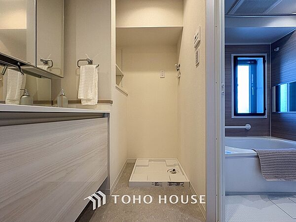 ご家族の1日が始まり、1日の終わりを締めくくる洗面空間。
