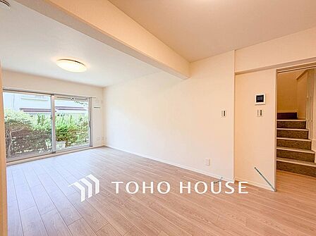 落ち着いた雰囲気に包まれた伸びやかな空間で、ゆったりと家族団らんの時間を過ごせます。