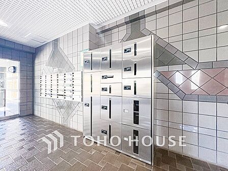 明るく開放感あるロビーは日常のオン・オフを切り替えてくれる大切な空間です。