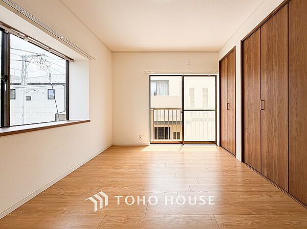 1日の疲れを癒し、心地よく寛げるようゆったりとした広さを確保しています。