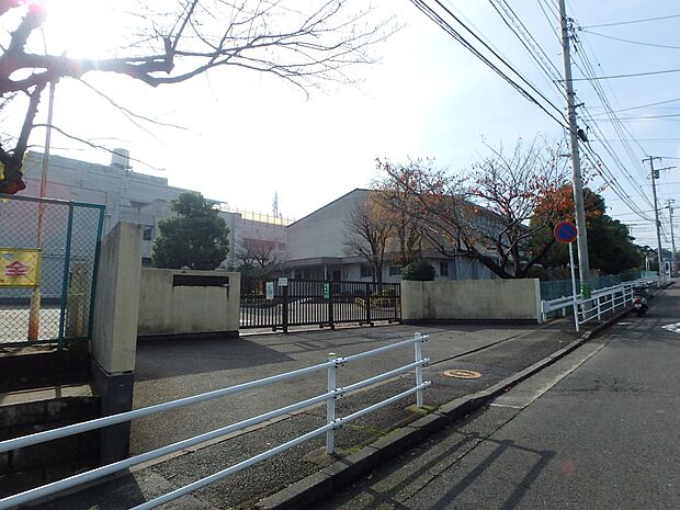 鳥が丘小学校