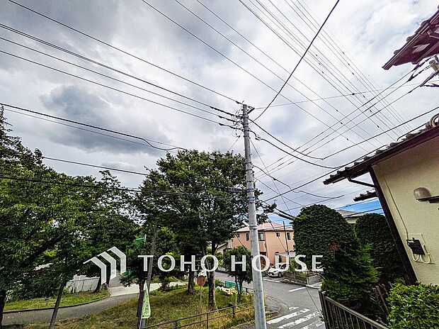 空に手が届きそうなほど視界が開けて開放感がありますね。
