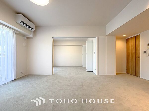 ご家族やお客様との時間など、多くの時を刻む空間。何気なく過ぎる時でさえも上質なひと時に。