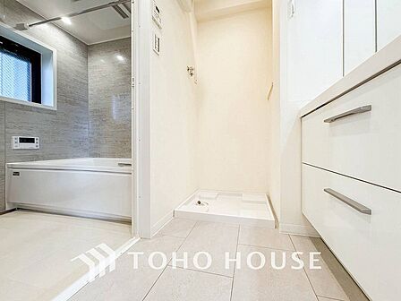 ご家族の1日が始まり、1日の終わりを締めくくる洗面空間。