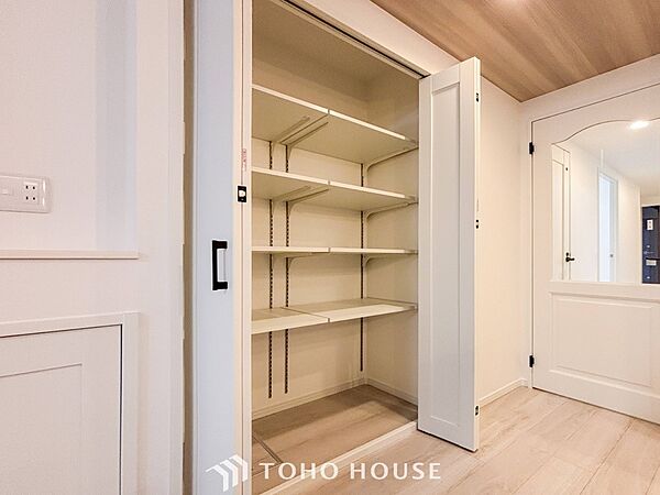 住まいの快適性を左右する収納は欲しい場所に使い勝手のよい収納を確保しています。