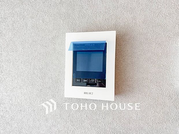 誰が来てもわかる様にモニター付きインターホンを設置。