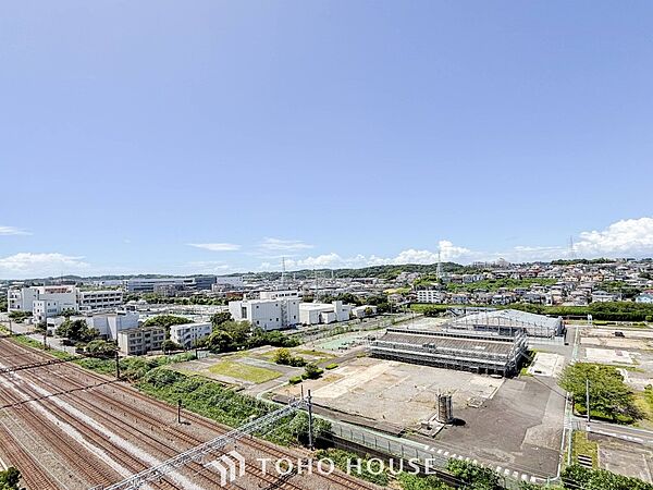 開放的で気持ちの良い眺望と青い空を満喫できます。