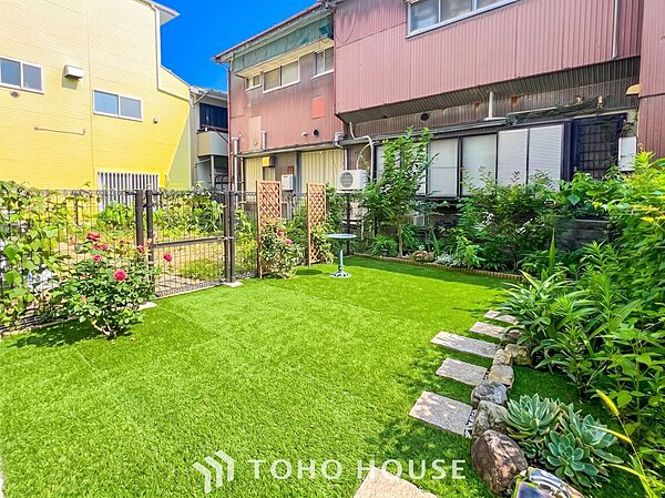 毎日の暮らしの中に癒しを与えてくれる専用庭付き住戸。