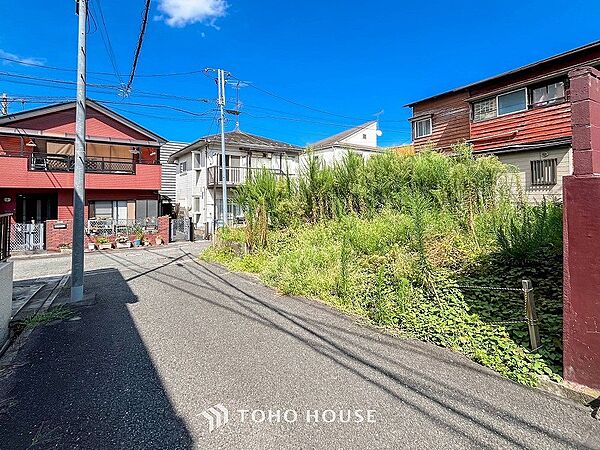 閑静な住宅地で小さなお子様がいるご家族にも安心な住環境が魅力です。