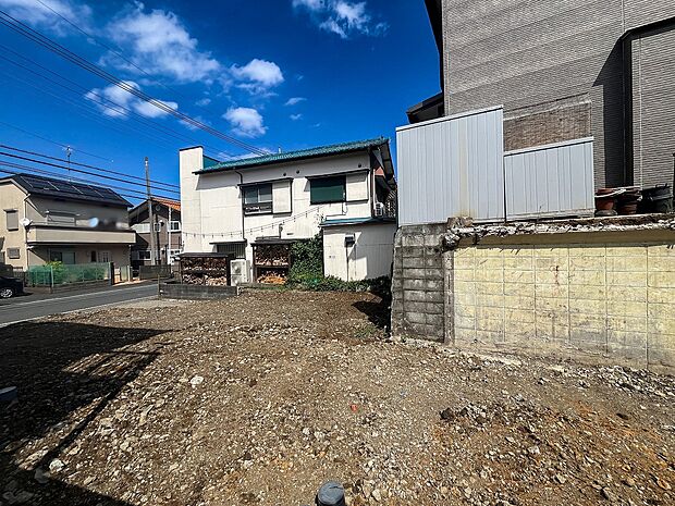 閑静な住宅街の陽当りに恵まれた土地で寛ぎに満ちた生活を。