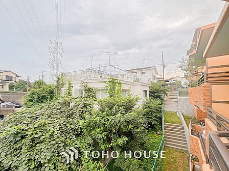 開放的で気持ちの良い眺望と青い空を満喫できます。