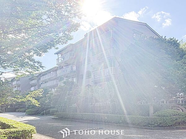 時間のゆとりと空間、爽やかな陽光がもたらす光と風を贅沢なまでに感じる暮らしが始まります。