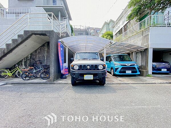 カースペースもゆとりある空間を保っています。