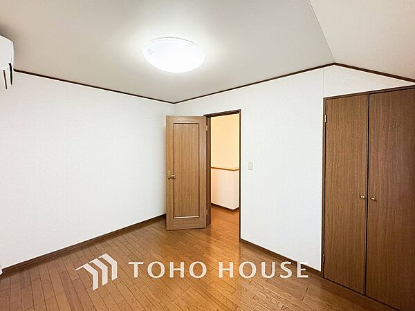 1日の疲れを癒し、心地よく寛げるようゆったりとした広さを確保しています。