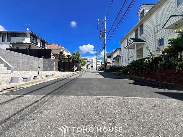 落ち着きのある閑静な住宅街。きっとここからご家族のかけがえのない想い出が作られることでしょう。