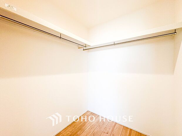 衣類だけでなく大きな荷物も収納でき、お部屋がすっきりします。