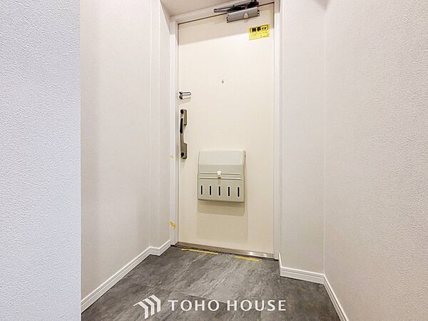居住者の帰り、訪れる方を優しく迎えてくれる玄関です。