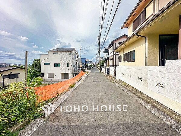 忙しく過ぎゆく日常を置き去るほど、ゆったりした時間が流れる住環境。