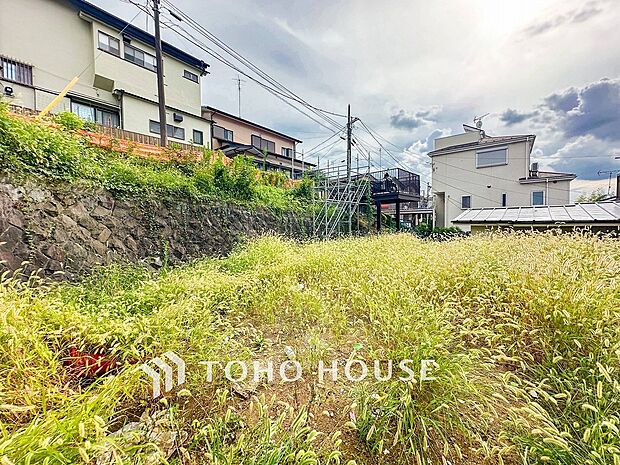 閑静な住宅地で小さなお子様がいるご家族にも安心な住環境が魅力です。