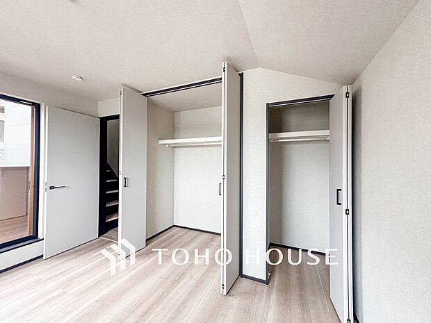 空間を余すところなく有効利用した収納は生活空間をより上質なものにしてくれるでしょう。