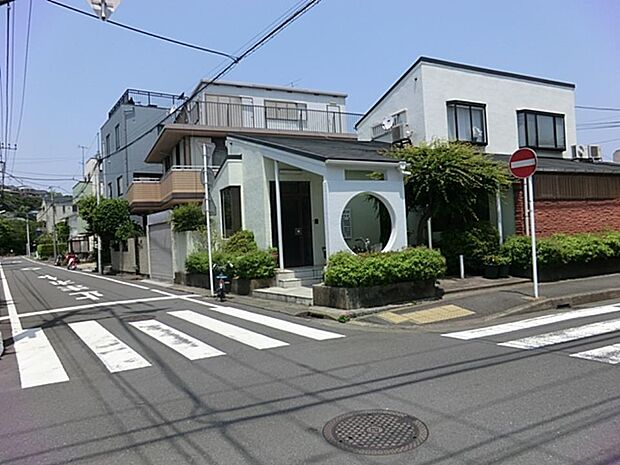 弘明寺駅徒歩7分。診療科目は内科・小児科・循環器科・呼吸器科・消化器科。予防接種も行っています。