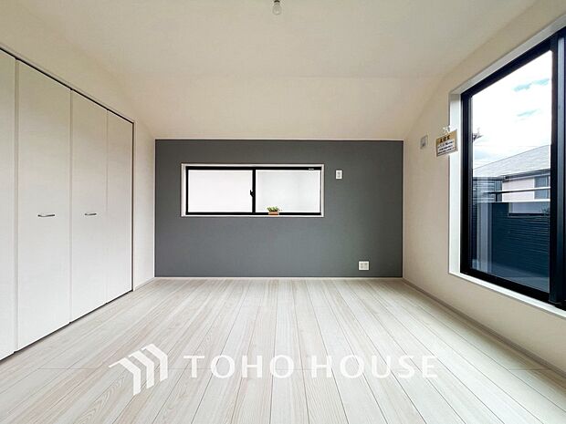 環境の良い場所にセンス良く暮らしたい、こだわりの室内には至福のシーンが繰り広げられます。
