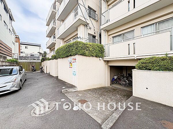 忙しく過ぎゆく日常を置き去るほど、ゆったりした時間が流れる住環境。