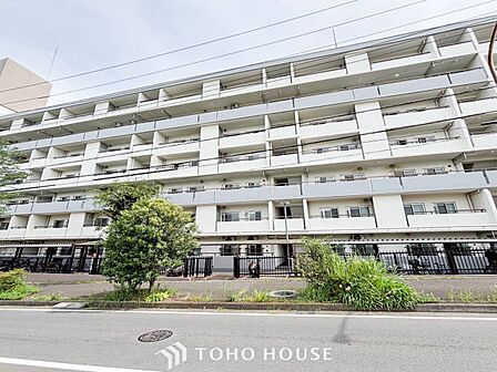 表現された空間は豊かな光と風を纏い、暮らしの時間を豊かにしてくれます。