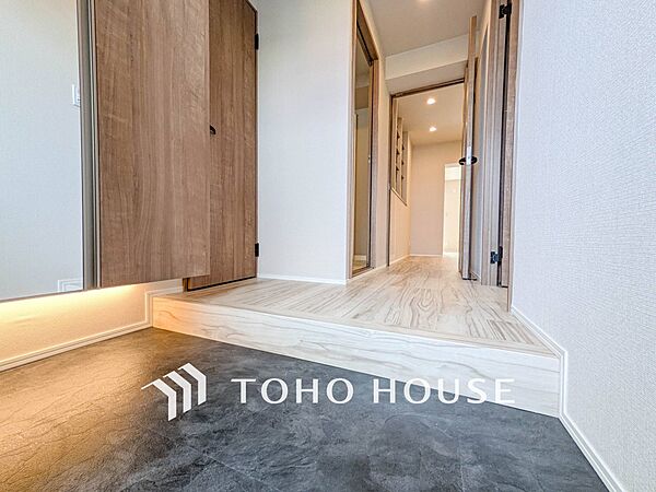 居住者の帰り、訪れる方を優しく迎えてくれる玄関です。