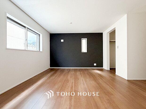 1日の疲れを癒し、心地よく寛げるようゆったりとした広さを確保しています。