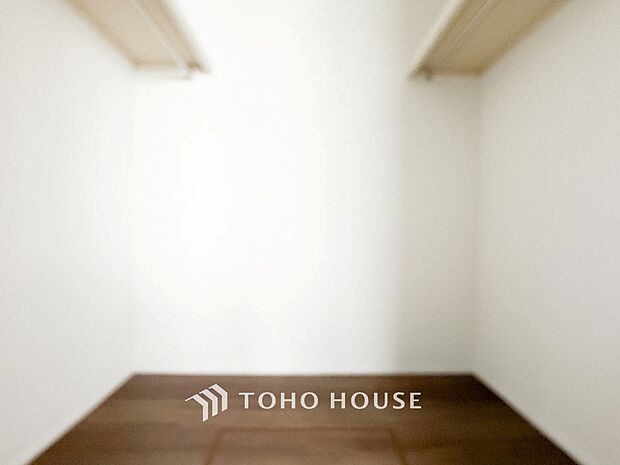 ウォークインクロゼットのある住まいで居住スペースを広く使えます。