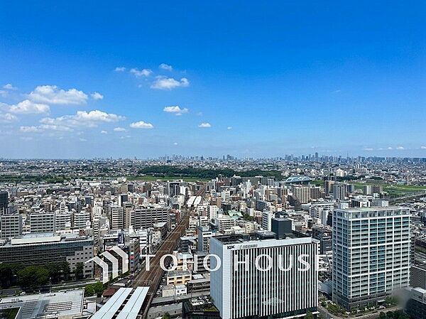 空に手が届きそうなほど視界が開けて開放感があります。